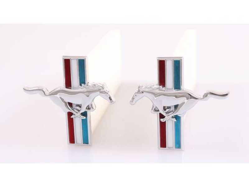 1965-1966 MUSTANG EMBLEM RUNNING HORSE PAR - SCOTT DRAKE
